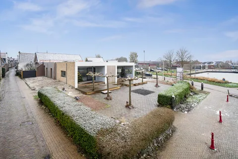 Twee Geschakelde Bungalows Aan De Waechswal