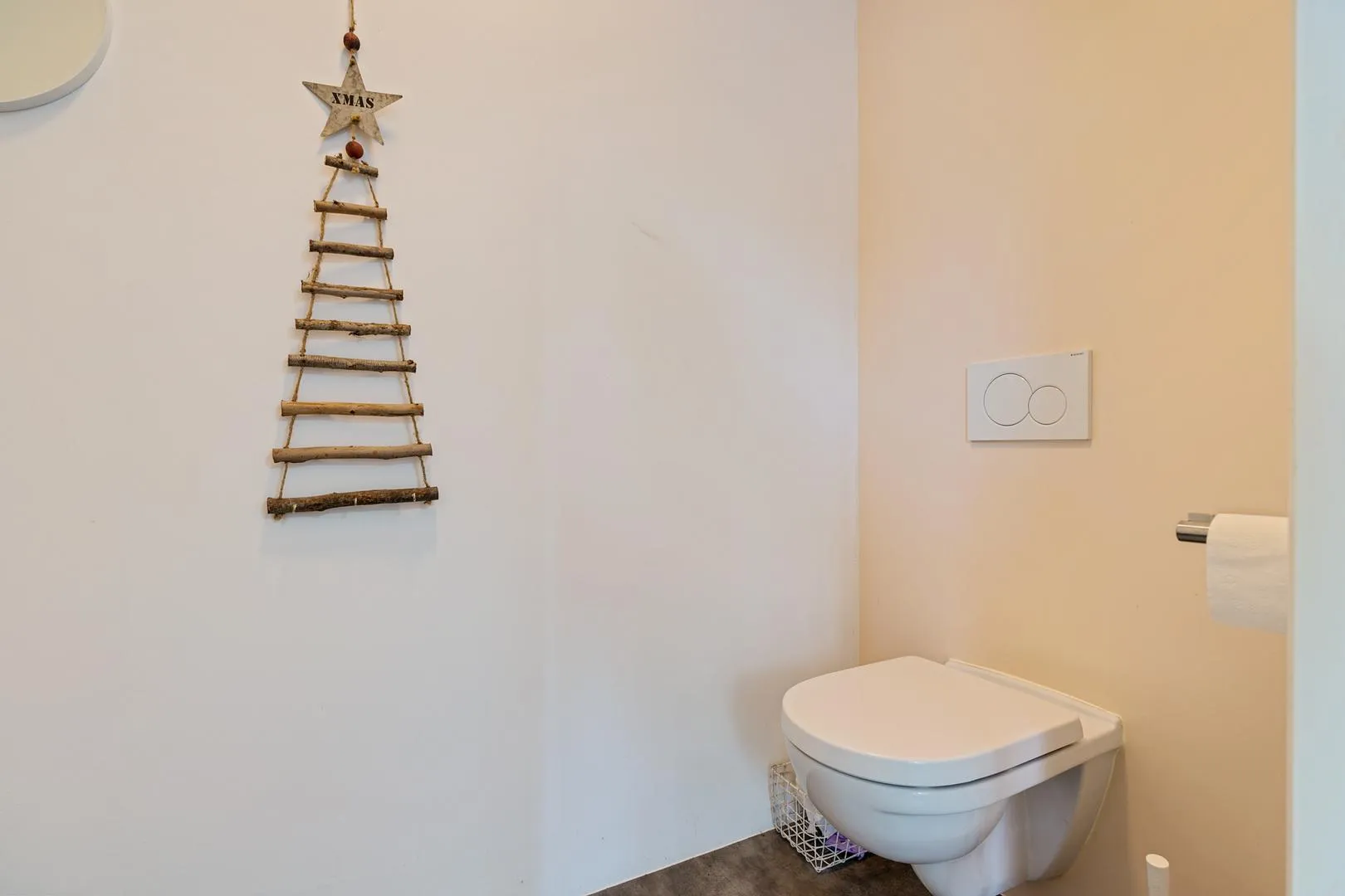 298082691.jpg